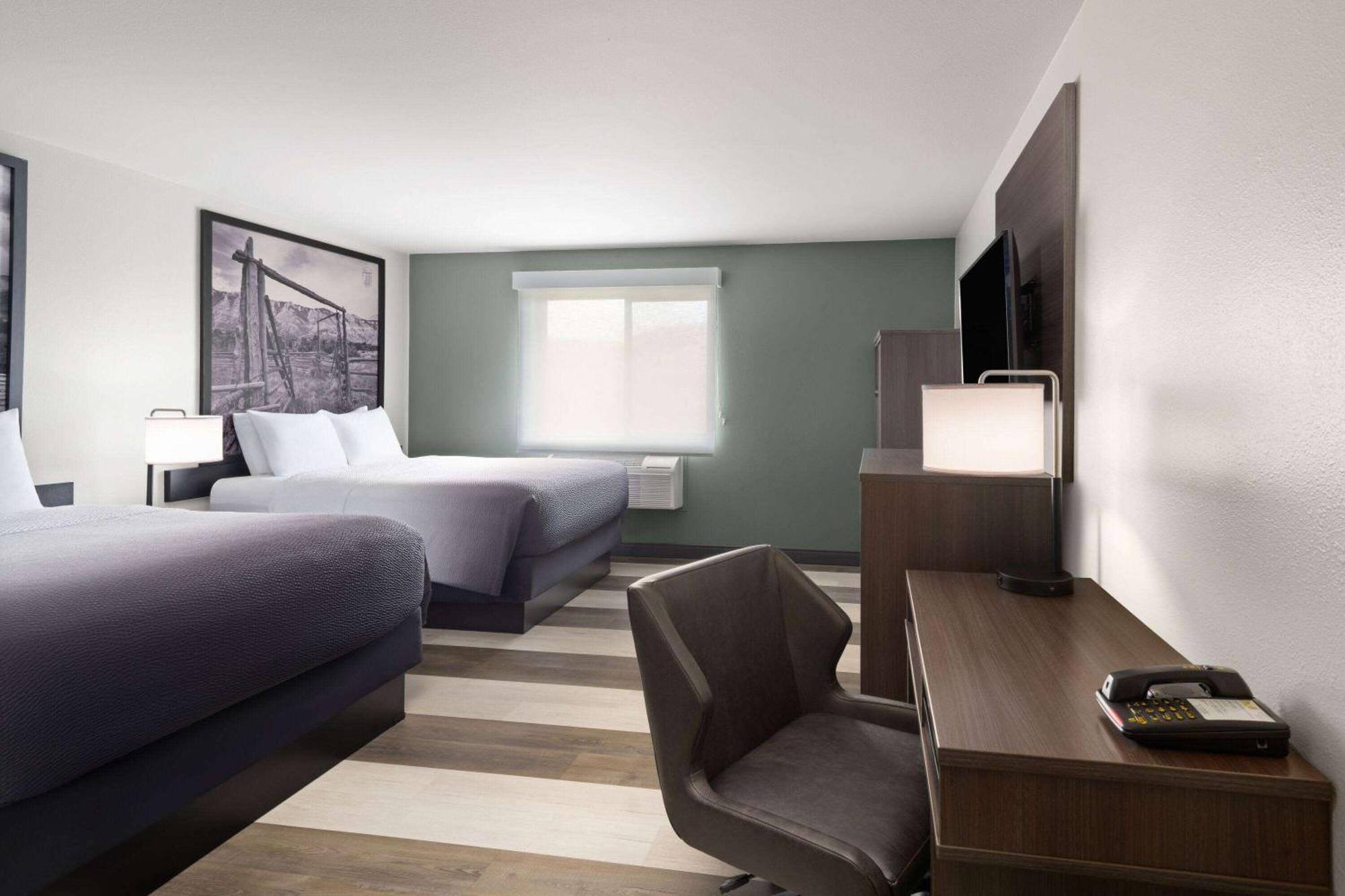 Super 8 By Wyndham Big Timber Motell Exteriör bild