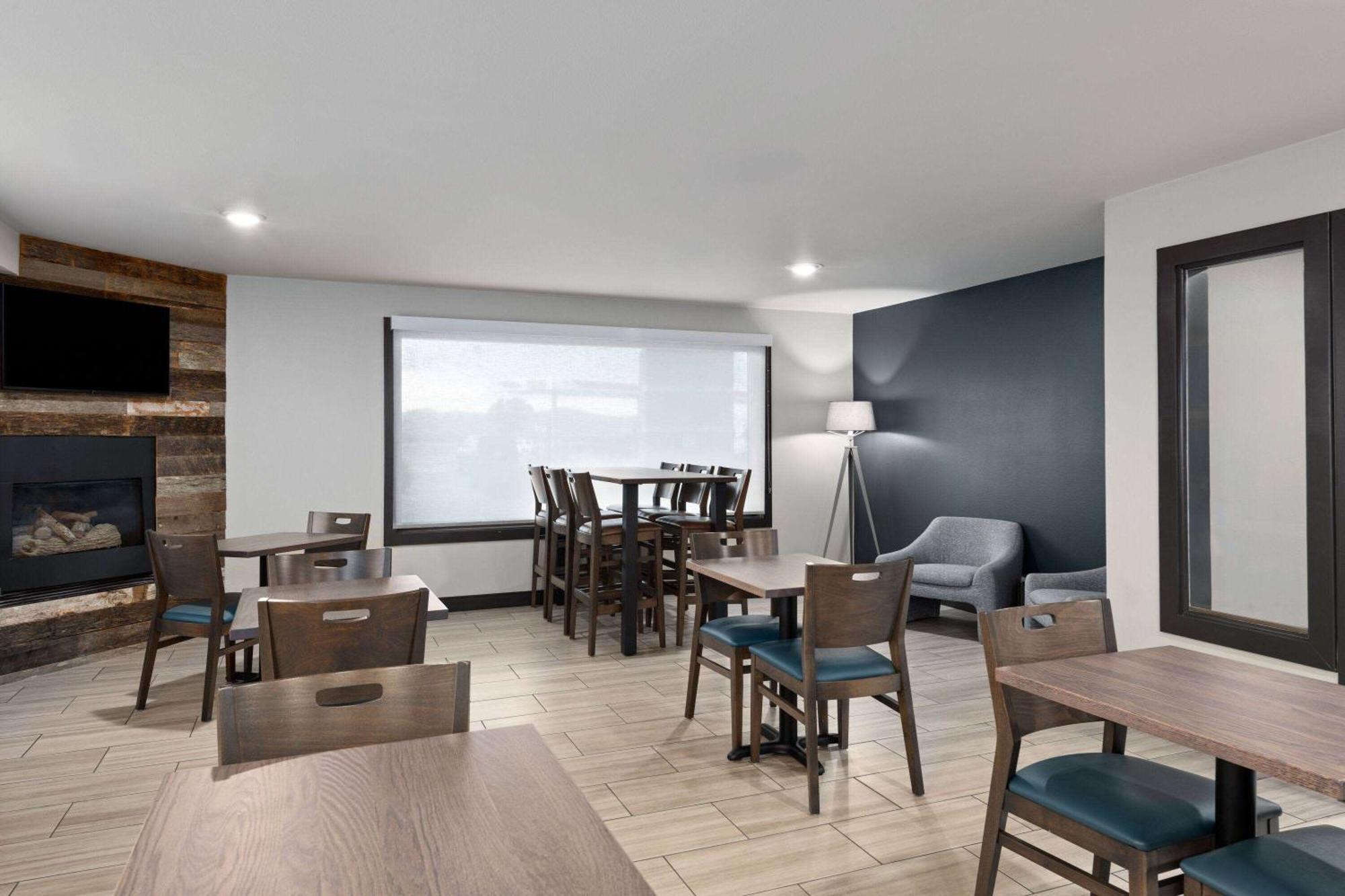 Super 8 By Wyndham Big Timber Motell Exteriör bild